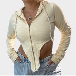 ASYMMETRICAL CROPPED HOODIE